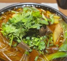 Double-Flavor Clay Pot Noodles