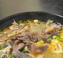 Beef Bone Soup with Shredded Meat