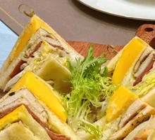 Mango Sandwich