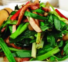 Fried Tofu with Garlic and Chinese Sausage