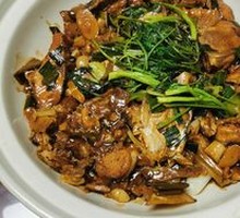 Braised Fish Head in Clay Pot