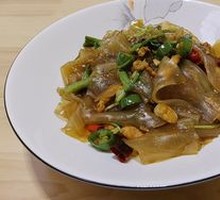 Stir-Fried Shredded Pork with Rice Noodles