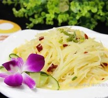 Potato Shredded Pork Noodles