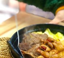 Special Beef and Intestine Claypot Rice
