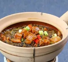 Wild Vegetable Stems Braised with Pork Intestines
