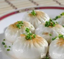 Chives and Vermicelli Pan-Fried Buns