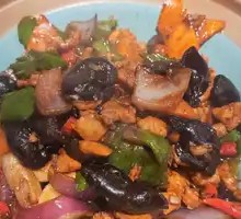 Stir-Fried Chicken Pot