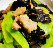 Bamboo Shoots and Wood Ear Mushroom with Pork Slices