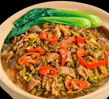 Sour Pickled Bean Chicken Offal Claypot Rice