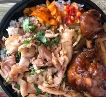 Shredded Chicken with Chicken Leg Rice