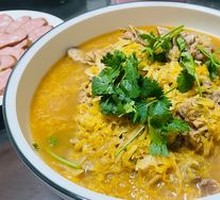 Braised Pork Bones with Sour Cabbage