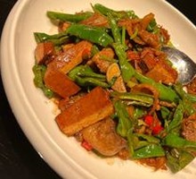 Signature Stir-Fried Pork with Green Peppers