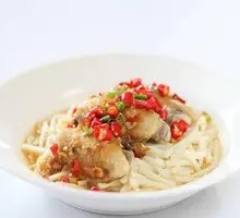 Bamboo Shoots Steamed Chicken Wings