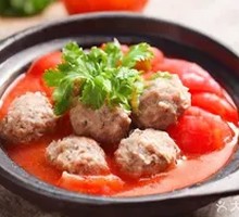 Tomato and Pork Meatball in Clay Pot