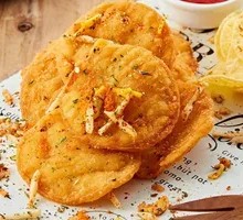 Fried Chicken with Potato Chips