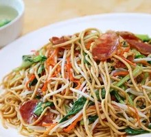 Sausage Egg Fried Noodles