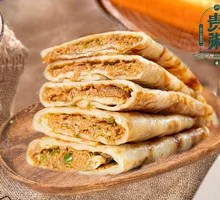 Stir-Fried Pork Rolls with Green Pepper