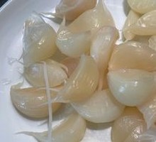 Sweet Pickled Garlic