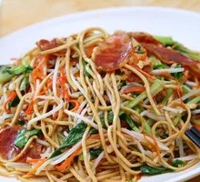 Sausage Egg Fried Noodles