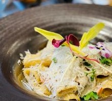 Truffle Cream Bacon Pasta