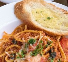 Traditional Meat Sauce Pasta