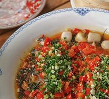 Steamed Fish Head with Chopped Chili and Rice Noodles