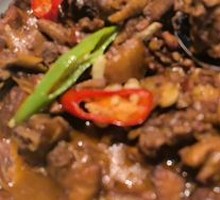 Huifang Earth-Braised Wulong Chicken