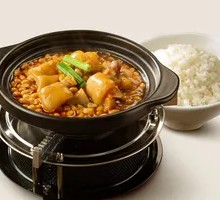 Pork Trotter and Soybean Stew