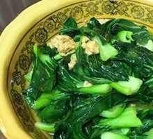 Stir-fried greens with pork cracklings