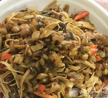 Snow Cabbage and Pork Shreds