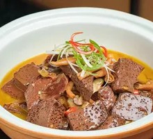 Signature Goose Offal and Blood Hot Pot