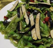 Stir-Fried Green Pepper with Fermented Tofu