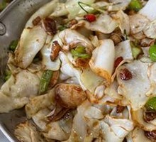 Spicy Stir-Fried Cabbage