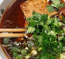 Sour Cabbage Beef Noodles