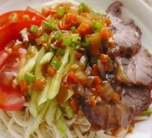 牛肉凉拌面