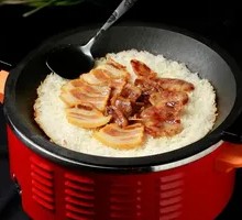 Preserved Meat Rice with Crispy Rice Cake