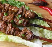 Charcoal-grilled Lamb Skewers with Red Willow