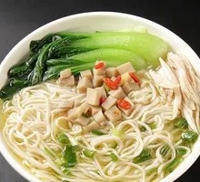 Green Vegetable Chicken Noodle Soup