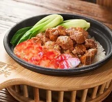 Spicy Pork Ribs and Sausage Claypot Rice