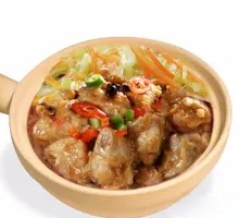 Steamed Spare Ribs with Black Bean Sauce in Clay Pot Rice