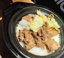 Black Pepper Beef Claypot Rice