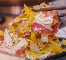 Sour Cabbage Pork Belly