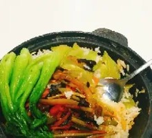 鱼香肉丝煲仔饭