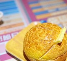 Hong Kong Pineapple Bun with Butter