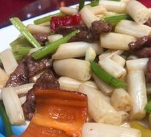 Lotus Stem Stir-Fried with Beef