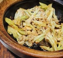 Bean Paste Stir-fried Tai Shan Cabbage