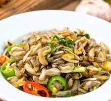 Golden Herb Stir-fried Sea Clams
