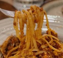 Italian Tomato Meat Sauce Fettuccine