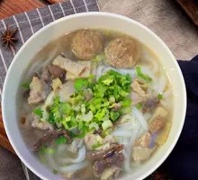 Beef Ball and Lean Pork Noodle Soup