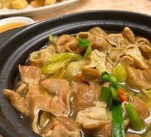 Sour Cabbage and Intestine Stew